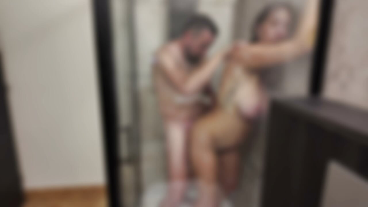 בהריון, מזיינים אותי במקלחת