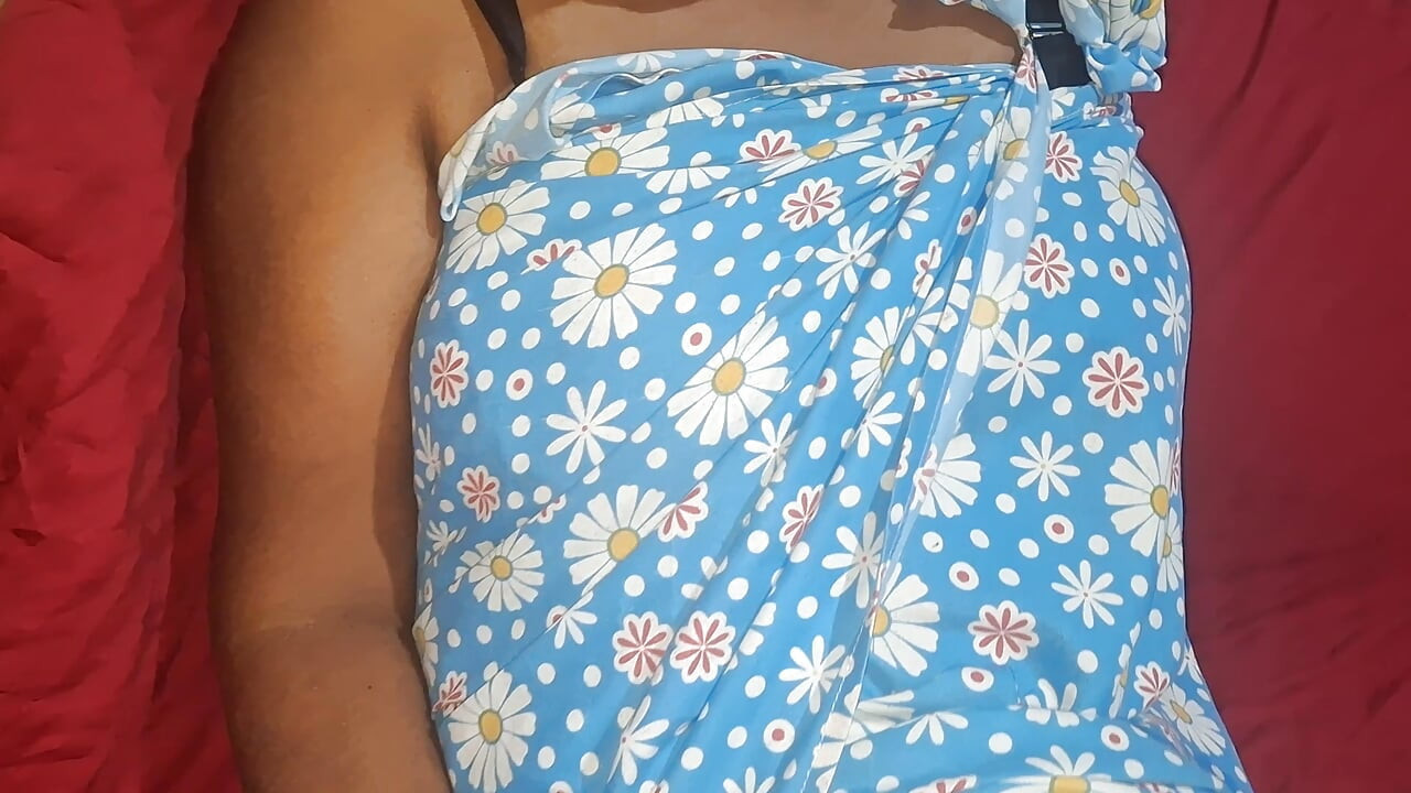 Foxy Stepmother at Home Hottest video