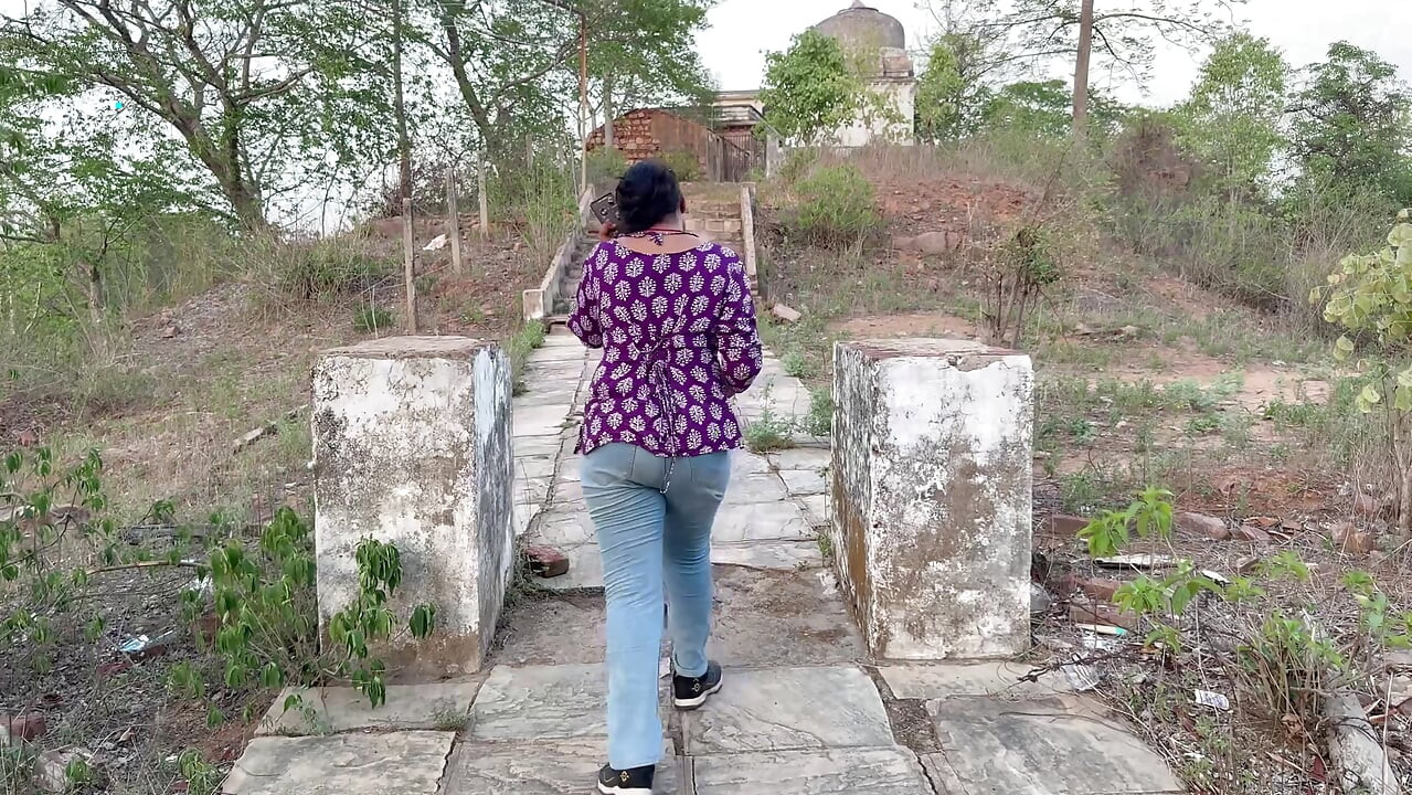 Stranger girl, park me mili I'm lucky boy mane uske maze liye paiso me , Full Hindi Viral Video