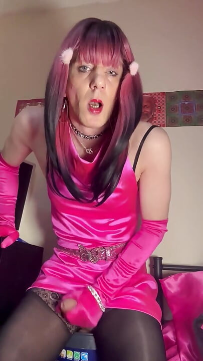 Jess Silk dildo ki savaari karti hai