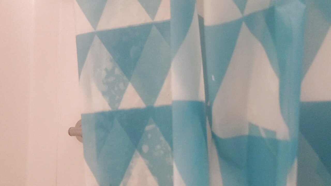 Watch me cum in the shower