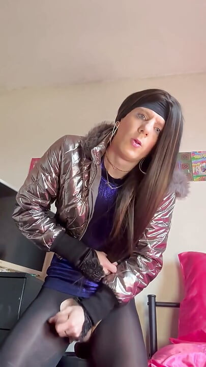 Jess Rides Dildo