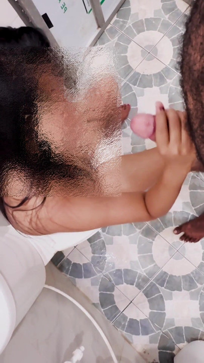 Moro på badet | Klipp 3