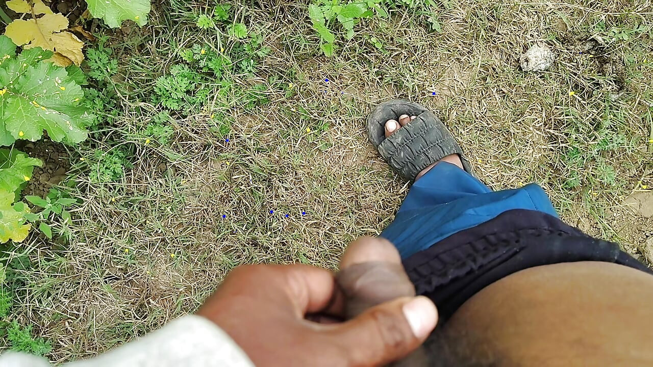 Thandi ke Mausam mein hath se jungle mein Mausam