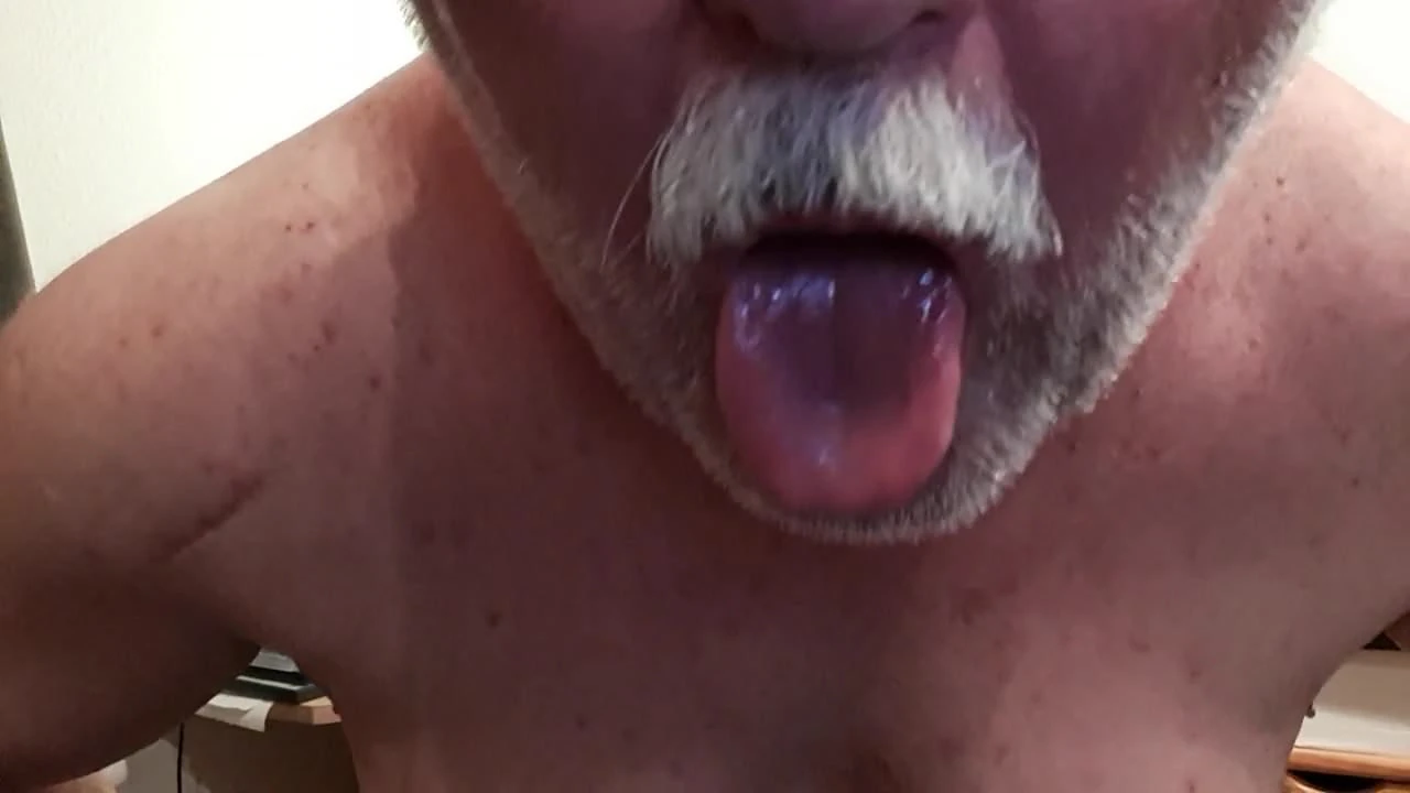 Meine Loecher, meine Titten und mein Pimmelchen