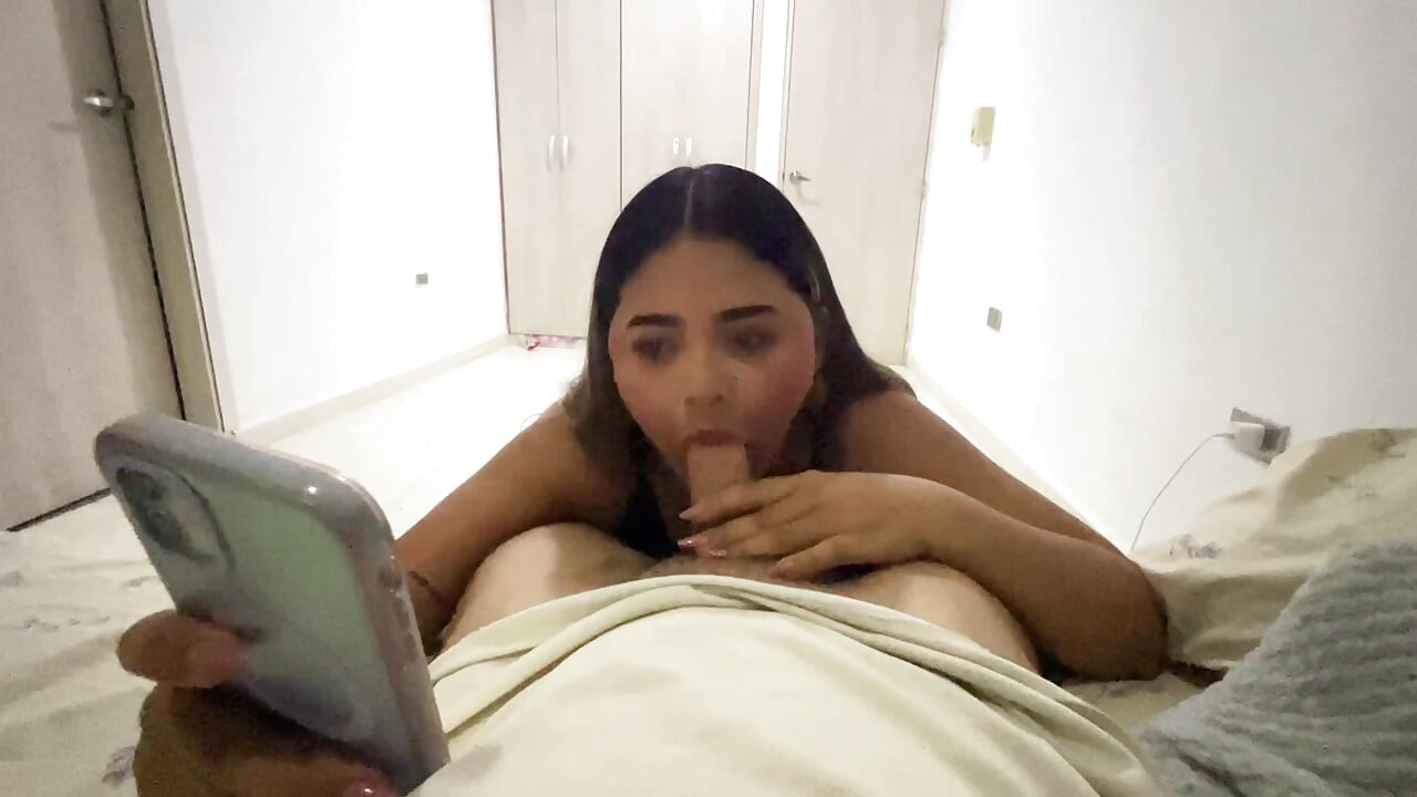 Enraged stepsister fucks her stepbrother to get revenge on her boyfriend and sends him photos