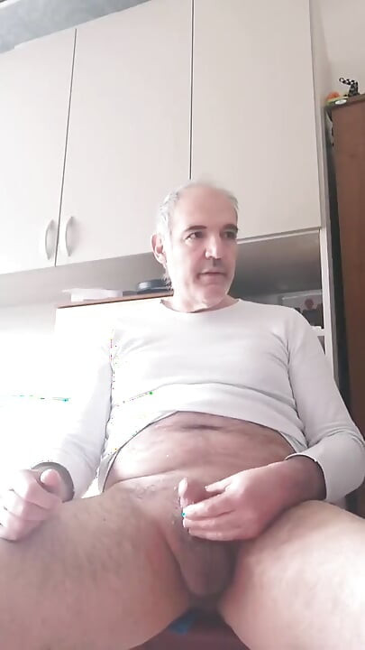 Luka, imaš li lep veliki kurac?