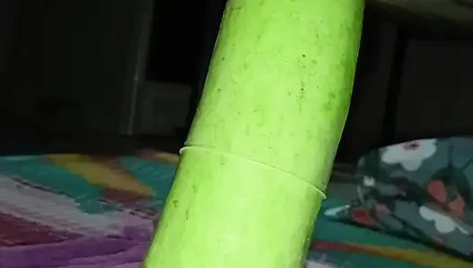 Bhabhi Ne chut ko phad Diya louki se