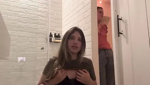 Ich spiele mit der Freundin meiner besten Freundin Lesbe