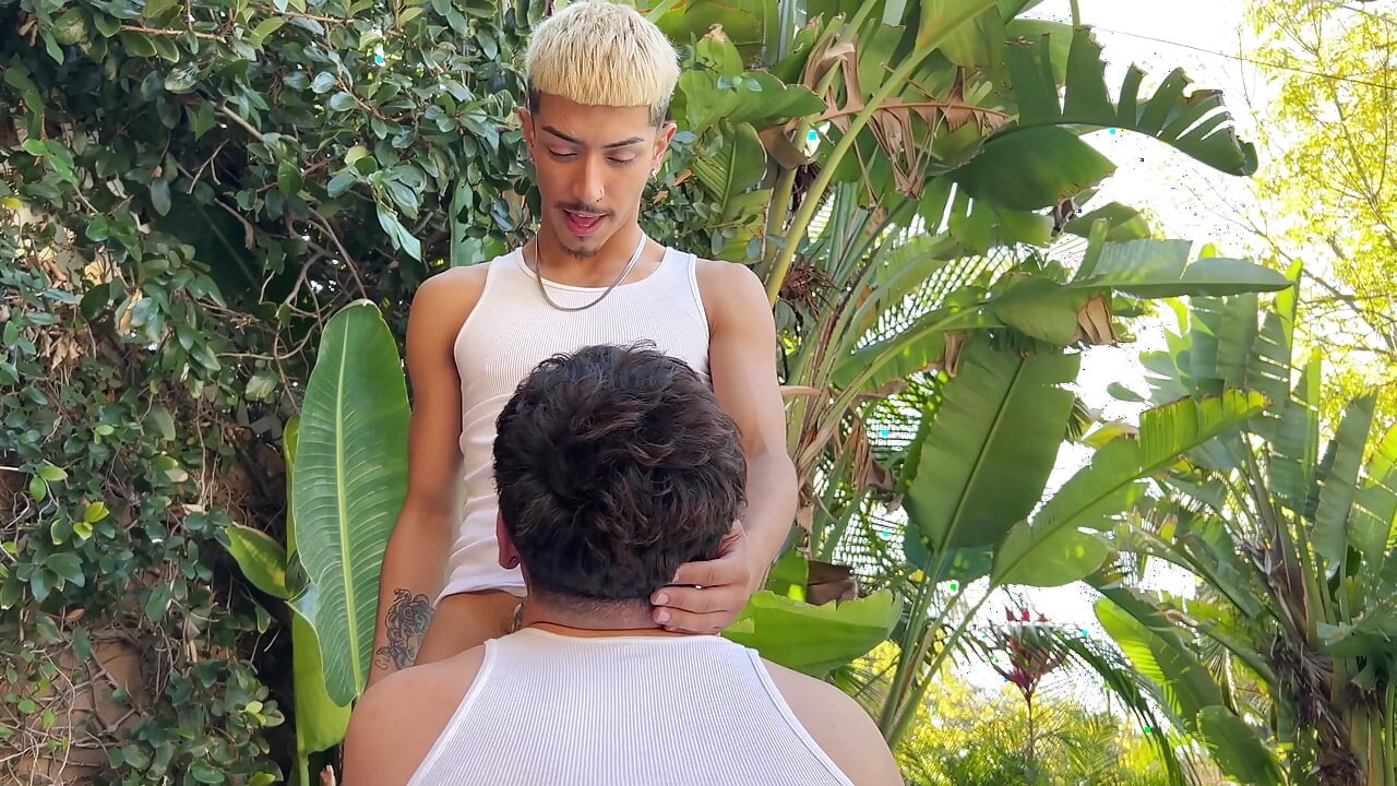 Uncut Latino Fucking Poolside Breeding Hungpapi