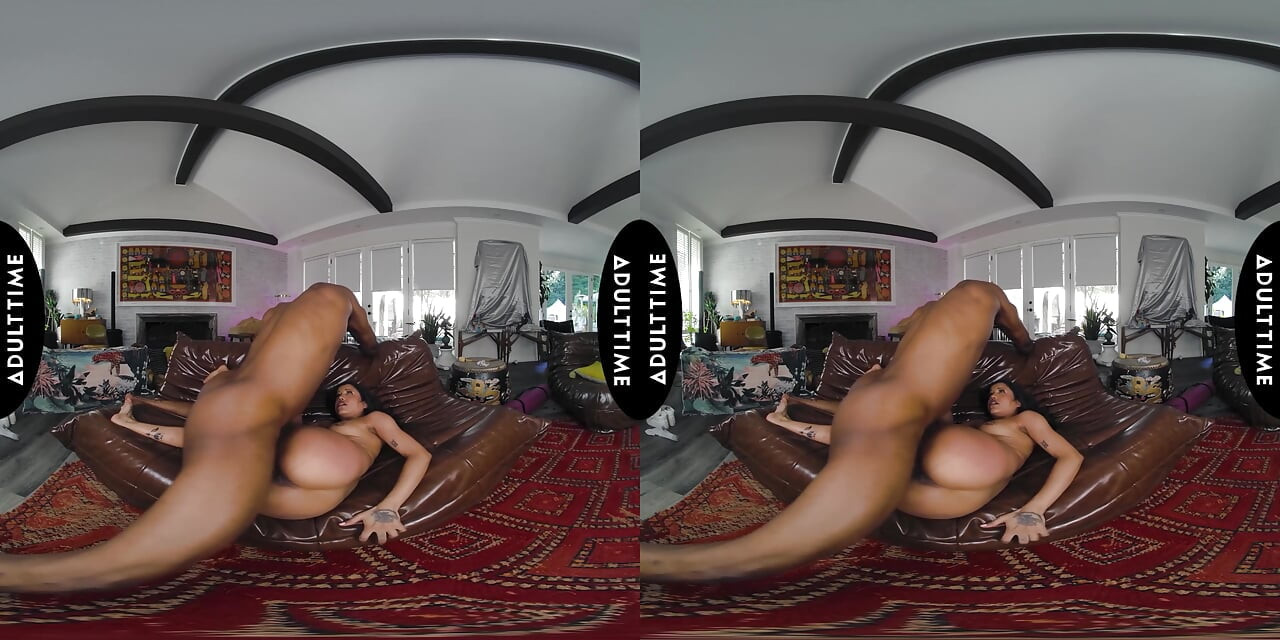 PECADOS MODERNOS - você assiste sua esposa Nina White trair você com seu personal trainer