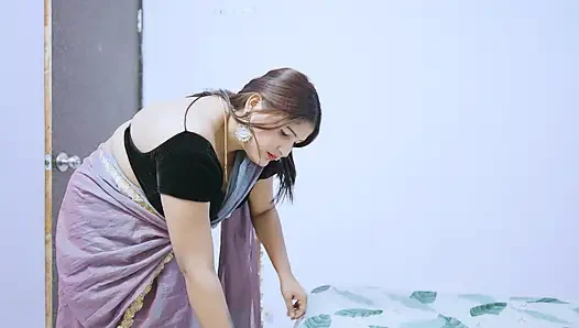 Bade ke jaane ke baad chote ne bhabhi ko akela dekh uthya mauke ka fayefa