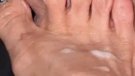 Daddy Cums on Melove Sexy Small Feet