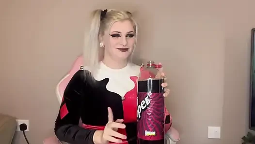 Tantangan untuk nggak goyangin harley quinn cosplay