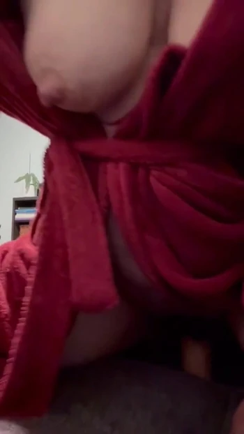 Unforgettable moment from "I fuck my dildo in the sofa, moaning Swedish amatuer, homemade"