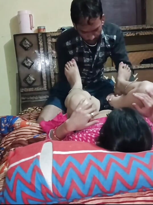 Gadis perawan India dientot habis-habisan sama pacarnya 1