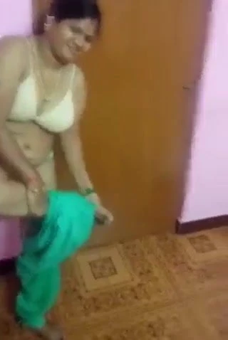 Buah dada makcik Tamik