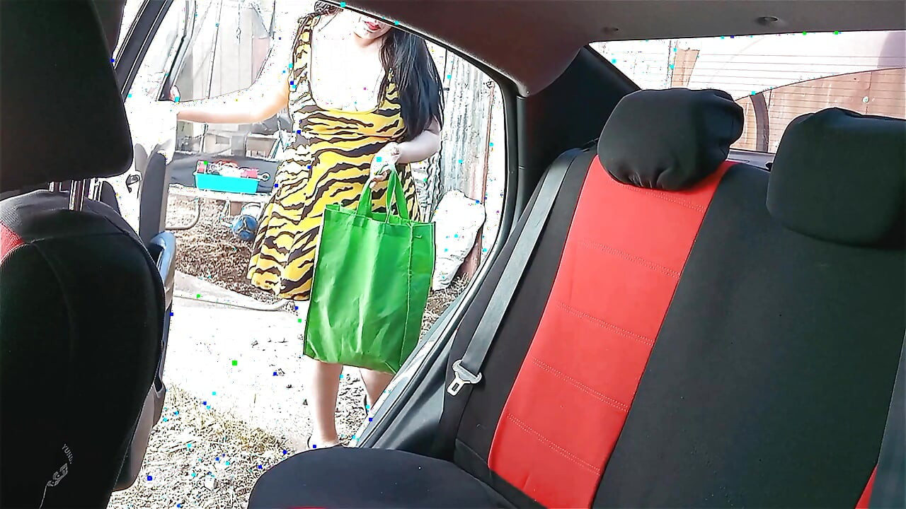 Hai să ne futem în mașină, altfel nu te las să ieși