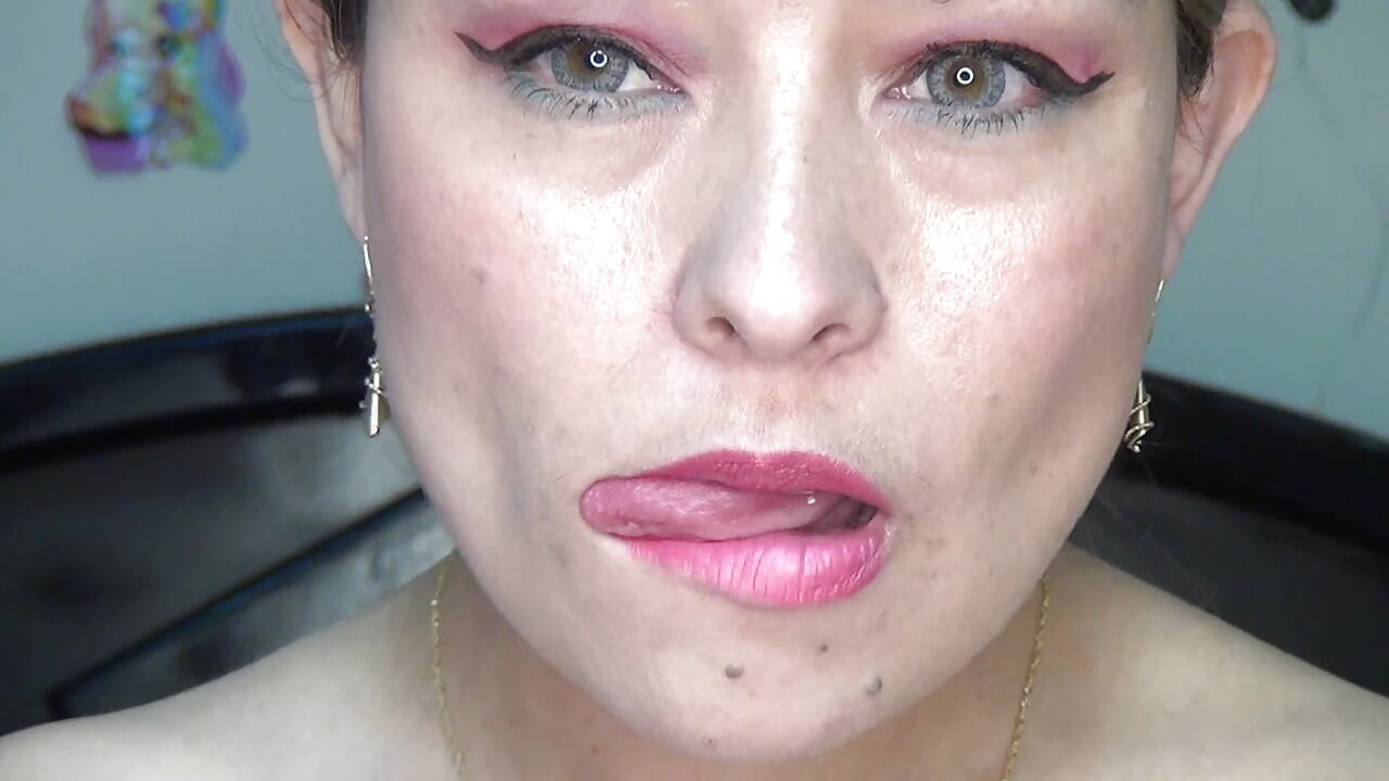 Swallowing Huge Almonds Nonstop!!!