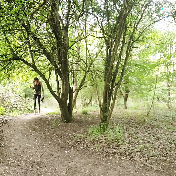 A Transvestite Whore in Jean's G-star Raw Shows off to the Watchers in the Forest of Brunoy at the Napolon Vanessabitchx