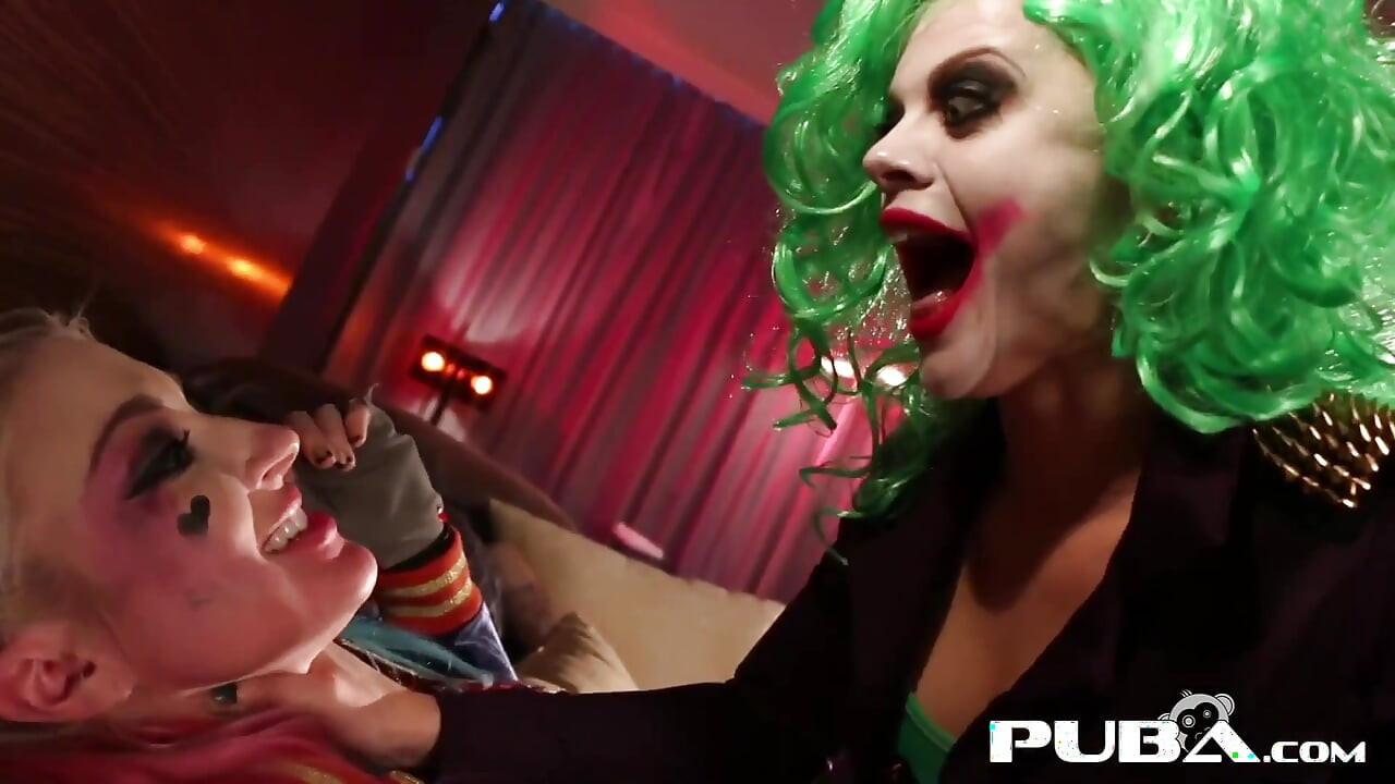 Whorley Quinn gets caught and fucked by the Joker