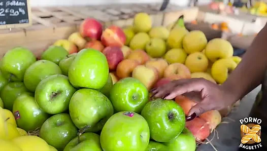 Cewek semok kulit hitam yang lagi sange berat ini dientot habis-habisan sampai mengerang keenakan