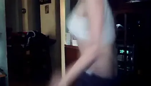 Big Booty White Girl Twerking PAWG 6