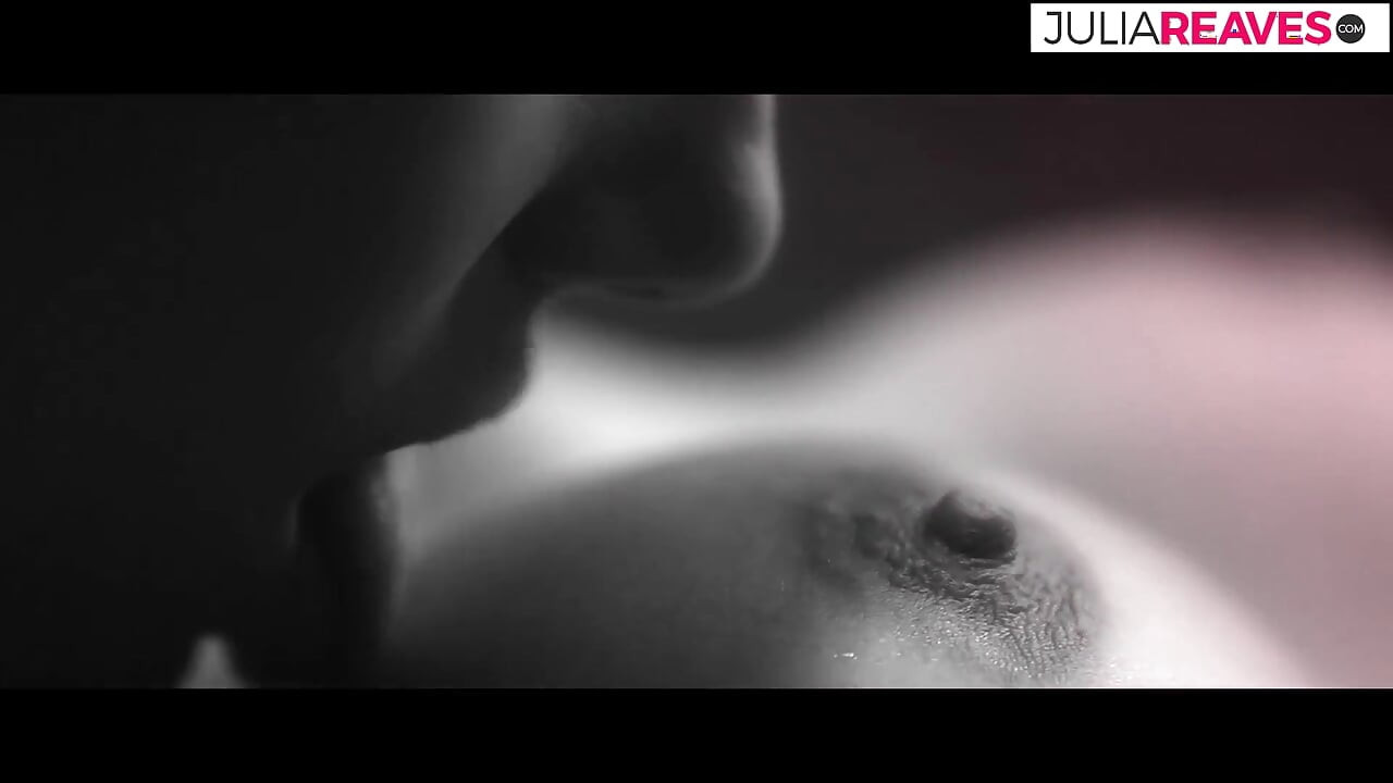 Horny Slut Plays with the Dildo