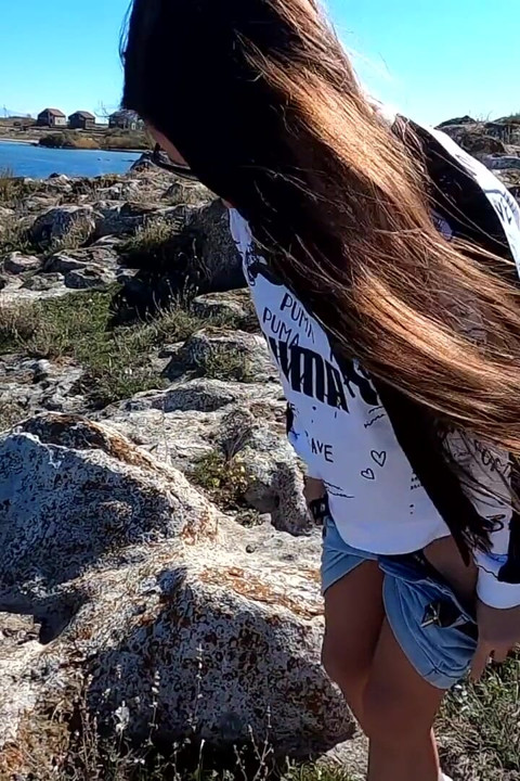 Γρήγορο κατούρημα σε περιοχή κοντά στη λίμνη