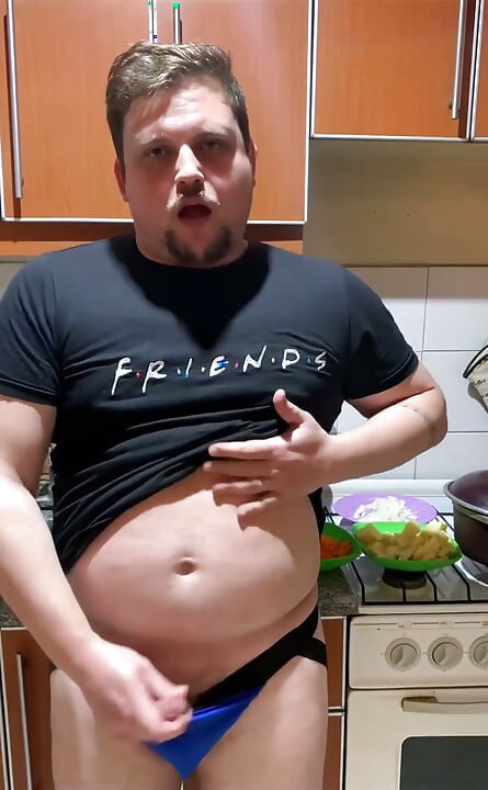 I like to cook and to cum