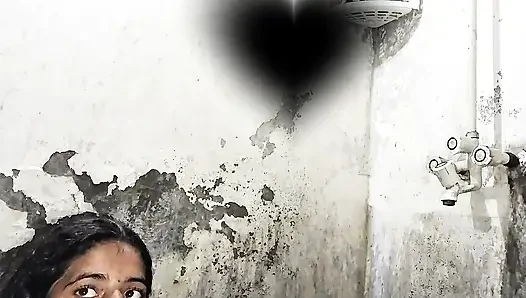 Üvey annemi sert sikiyorum, üvey annem üvey babamı özlüyor, bu yüzden sert yarağımı istiyor, tam Urduca Hintçe ses