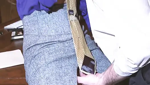 Angels for Nerds szene 3: Vollbusige, kurvige brünette in dessous fickt ihren streber-chef im büro