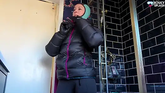 Mission vollständige Nassanzug-Dekontaminationsbohrer mit Agent Lucy