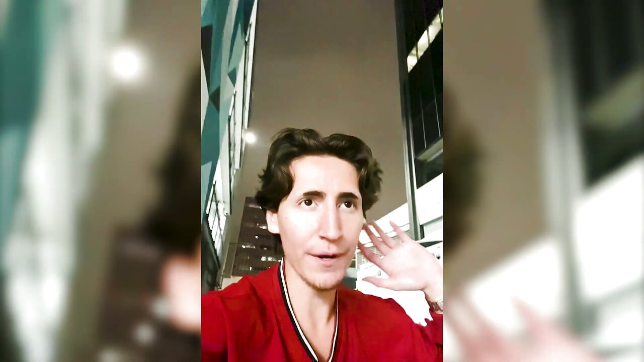 Tiktok Star Kane Trujillo przemawiać do swoich hejterów i ujawnia swoją sławę Crush!