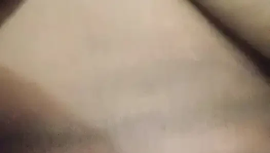 Meraba memekku yang berair