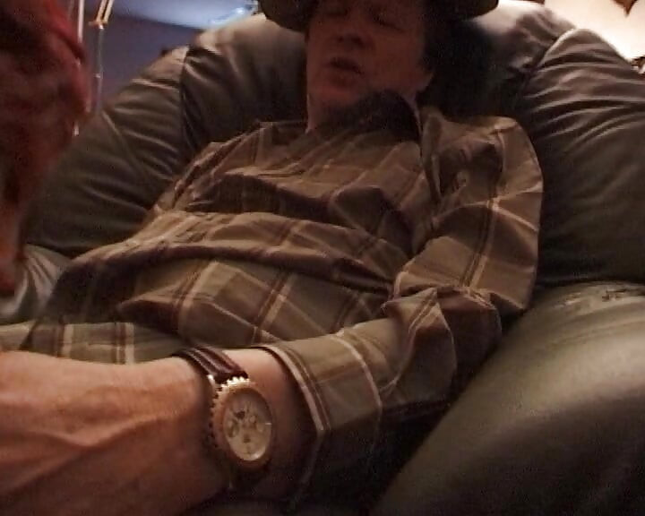 Ginger Franse pop geeft al haar gaatjes aan deze geile cowboy
