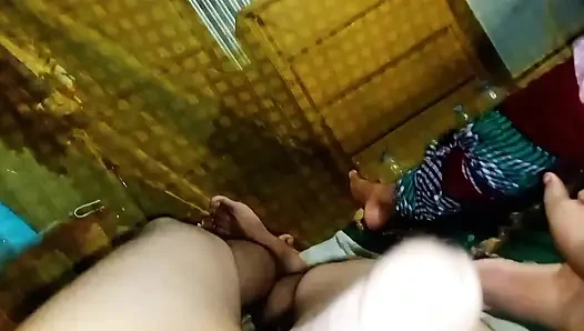 Es macht viel spaß, sex mit der milch meiner schwägerin zu haben, und die so groß sind, was meine schwägerin ist