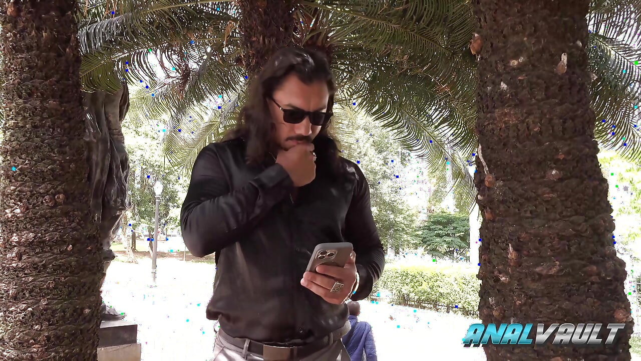 Jenifer Lol Sucks Both Dicks While Her Husband Fucks Her Ass Hard Double Penetration Gangbang with Tits Squeezed Tight.