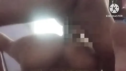 Memek tante bahenol ini dientot habis-habisan sampai matanya habis-habisan