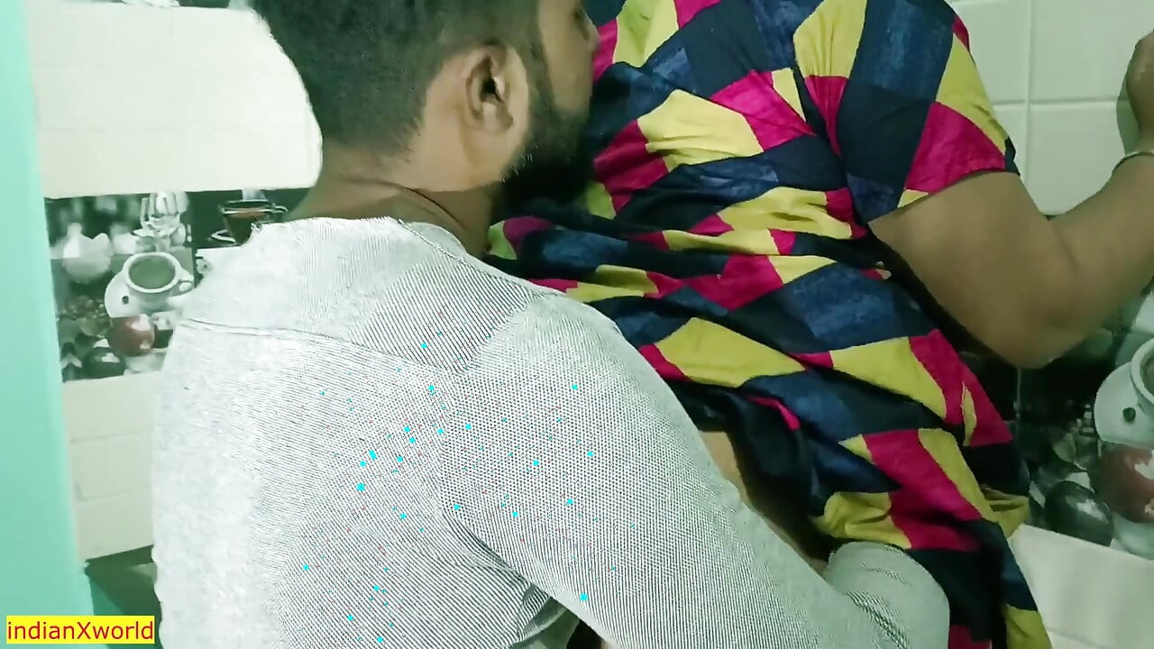 Jeu de rôle avec une bhabhi sexy, sexe avec un nouveau garçon