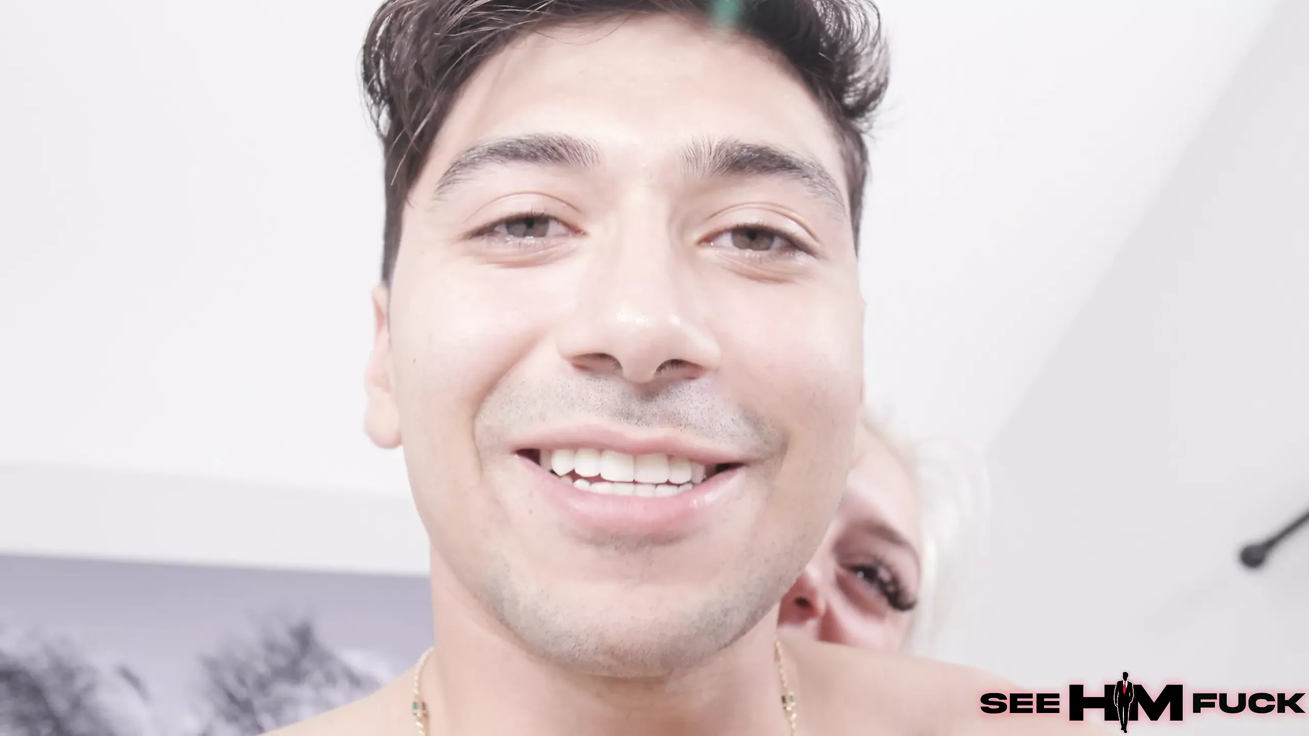 His Fans Want His Ass Ate com Max Fills com Chloe Temple