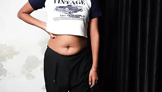 Güzel üvey kız kardeş üvey erkek kardeşi HIndi Audio ile seks yapıyor