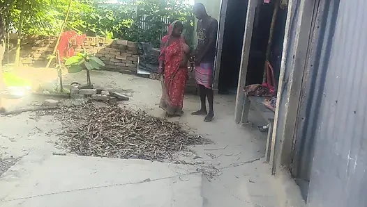 Desi housewife ki outdoor chudai ki