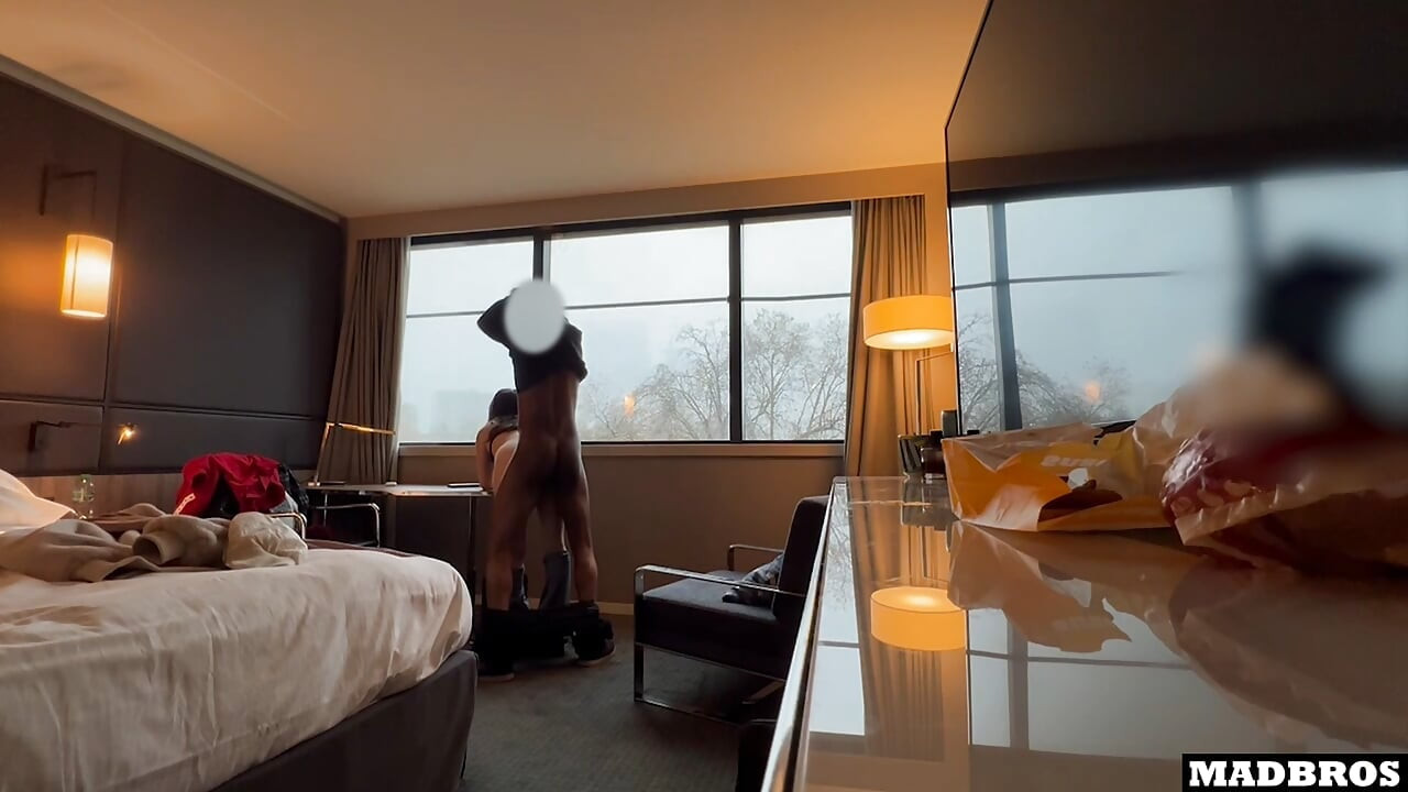 A Beautiful French Girl Gets Fucked In The Snow In Paris !!!