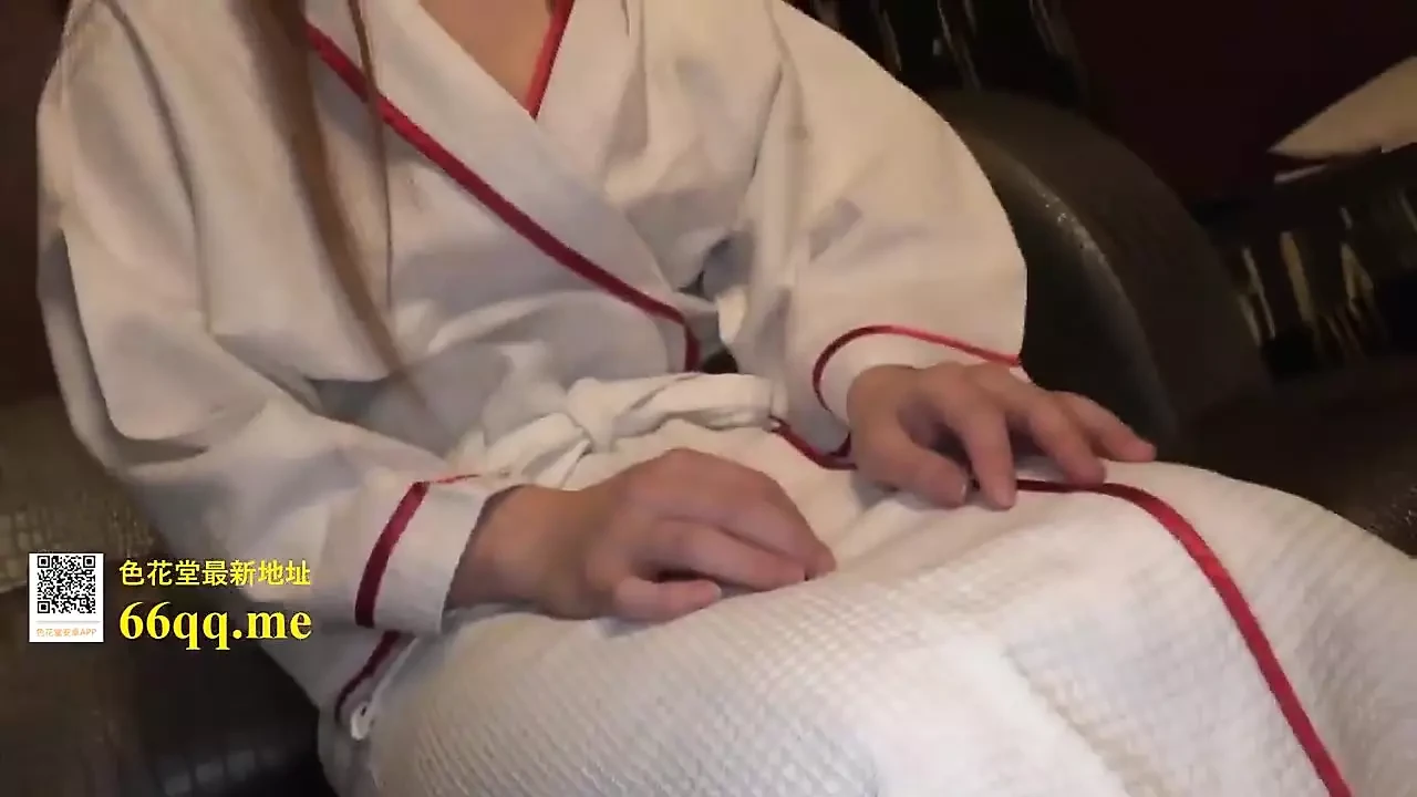 亚洲天使日本女孩用震动棒高潮