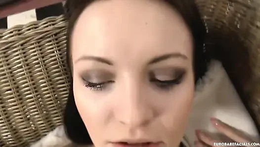 Eski model ağzına boşalmasını istiyor