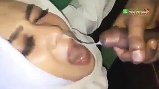 Hijab semen en boca