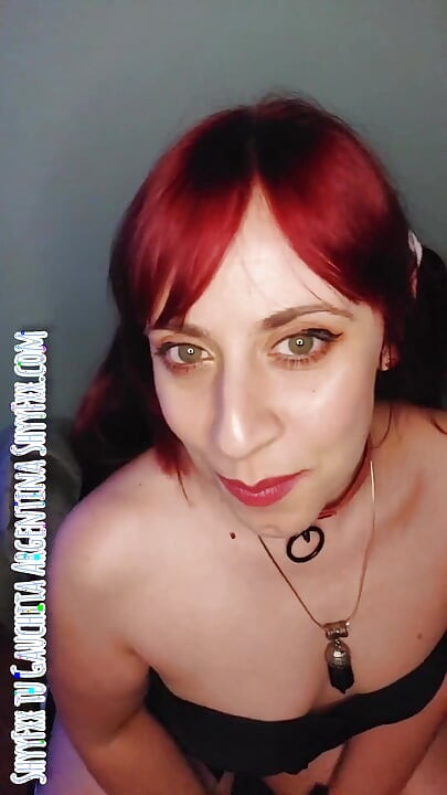 Shyyfxx fata care face curățenie în încredere cu șeful! Instrucțiuni de masturbare în Argentina