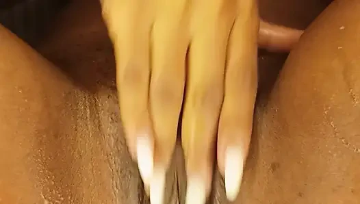 Amcığımı damlatmaya devam et