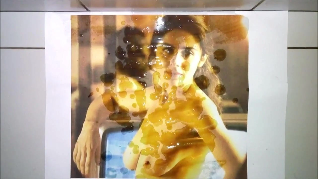 Greta Scarano e omaggio (12 scatti)